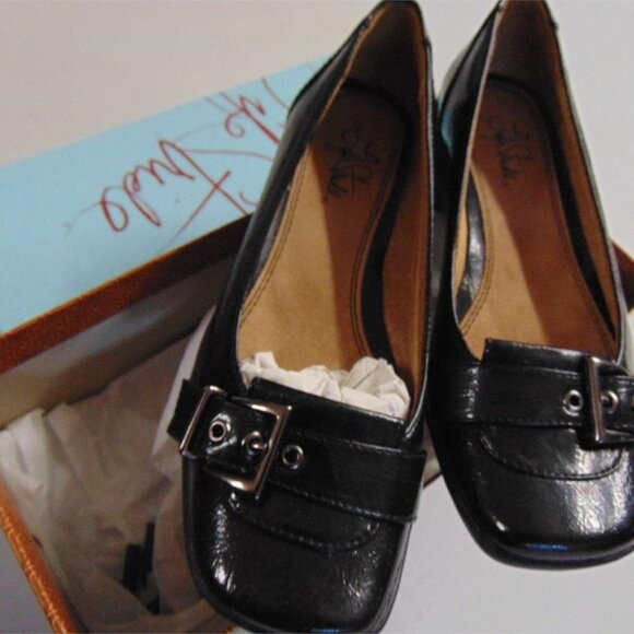 Life Stride Shoes - BOGO Life Stride Black Leather Decatur Loafer square toe antifatigue 7